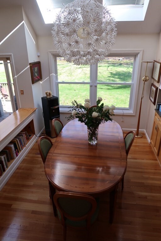 Building Photo - 162 E Emerson Rd