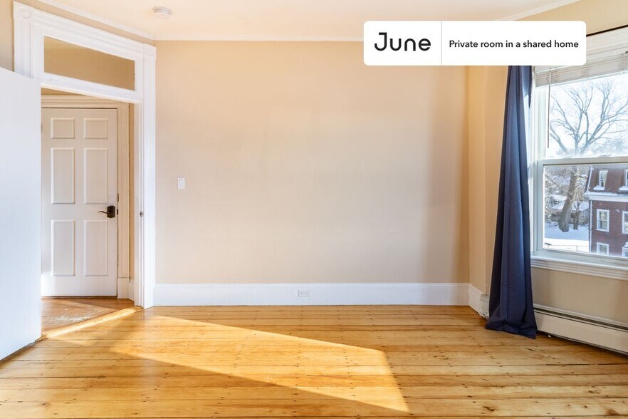 Building Photo - Private bedroom in 4 bed/1 bath Home