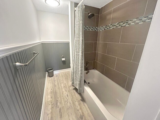 Building Photo - 4901 38th Way S