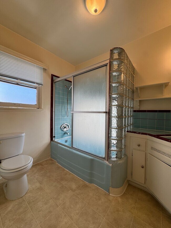 Interior Photo - 2345 20th Street