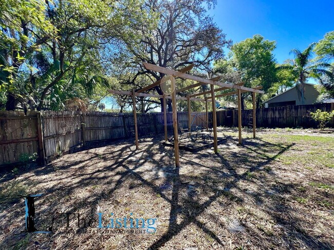 Building Photo - 5905 N Tampa St