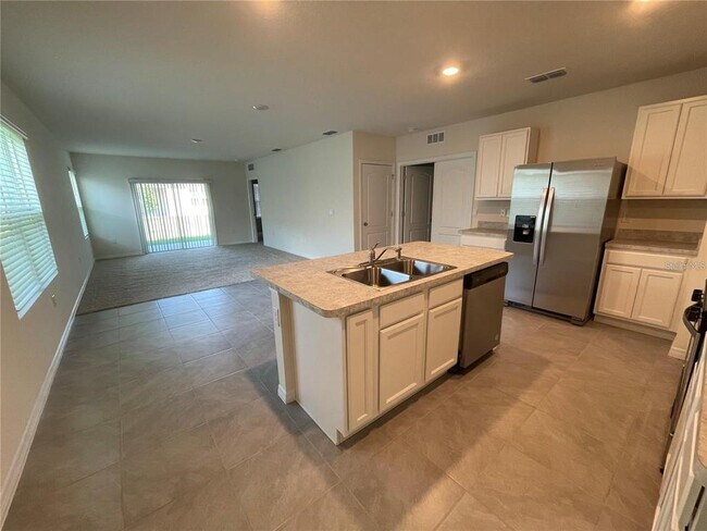 Building Photo - 3457 Forster Ave