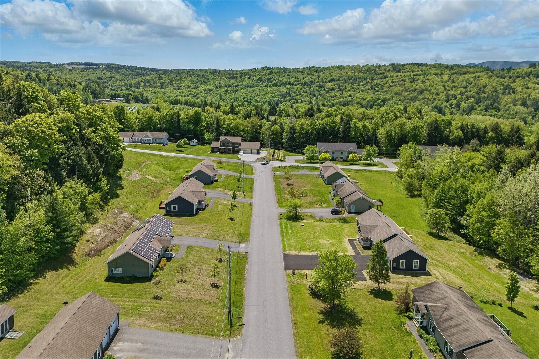 Building Photo - 542 Partridge Farm Rd