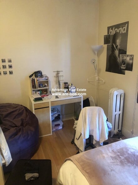 Building Photo - 62 Egmont St