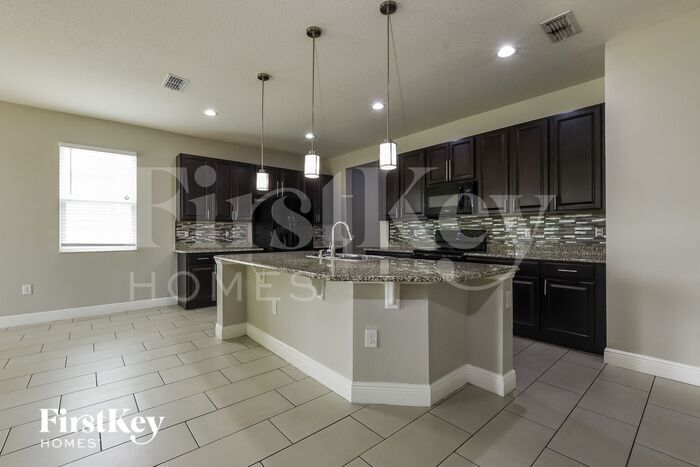Building Photo - 12018 Sumter Dr