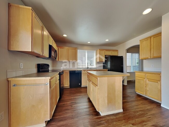 Building Photo - 16646 Rainier View Dr SE