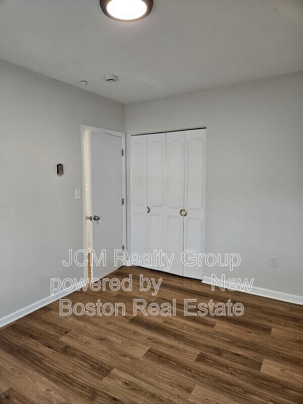 Building Photo - 700 Cummins Hwy