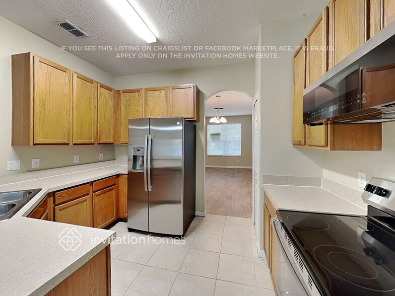 Building Photo - 14723 Sapodilla Dr