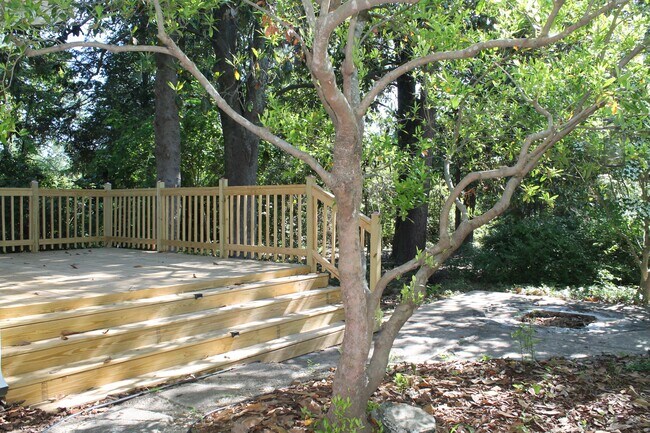 Building Photo - 275 Piney Ln