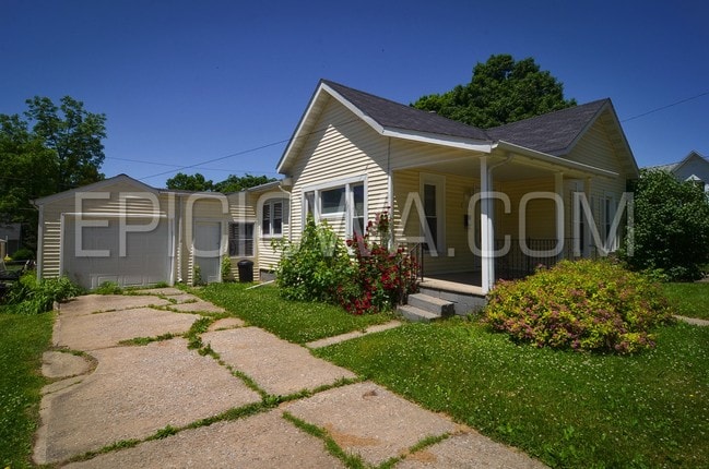 Building Photo - 1398 12th St