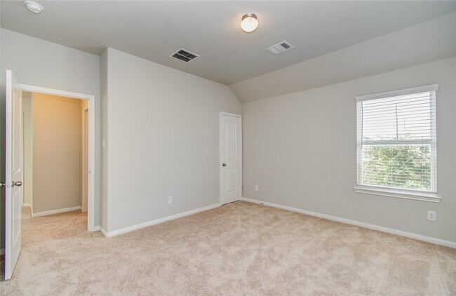 Building Photo - 24938 Pavarotti Pl