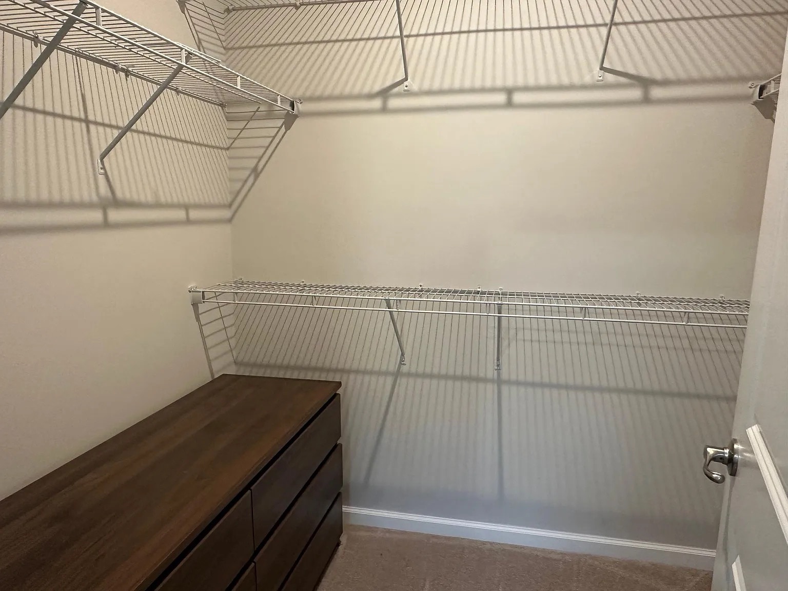 Building Photo - Room in Townhome on Poplar Leaf Way