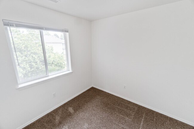 Building Photo - 2312 N Wilbur Rd