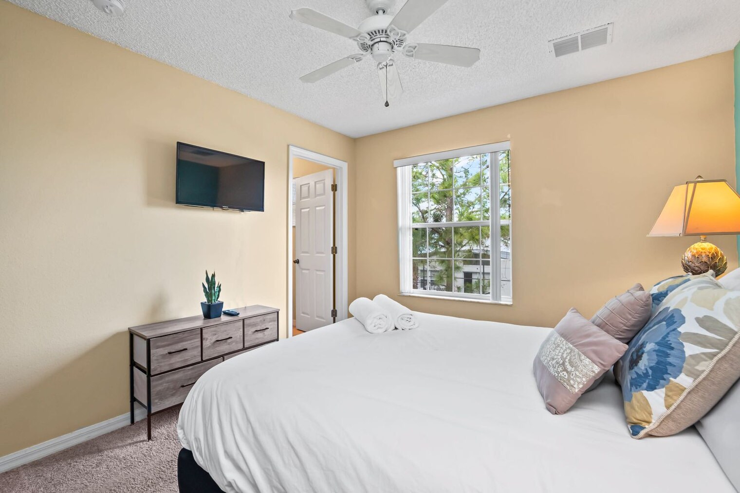 Building Photo - 127 Pompano Beach Dr