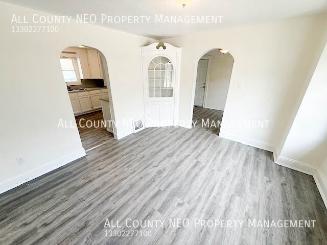Building Photo - 897 McKinley Ave