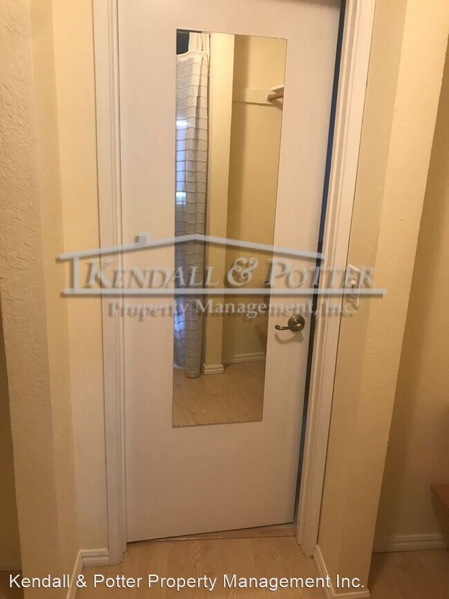 Building Photo - 2 br, 1 bath House - 1114 Sutherland #1