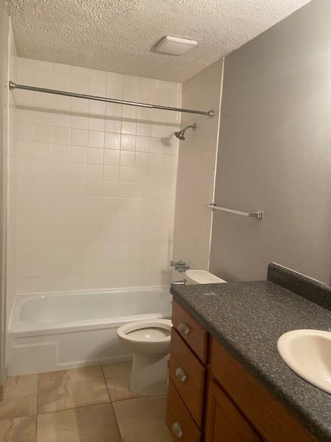 Building Photo - cpl4