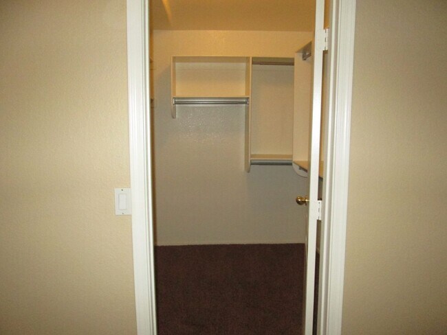 Building Photo - 421 S Dodge Dr