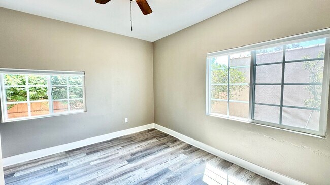 Building Photo - Lovely Single-Story Country Home on Wide Open Space with Detached Garage Space!