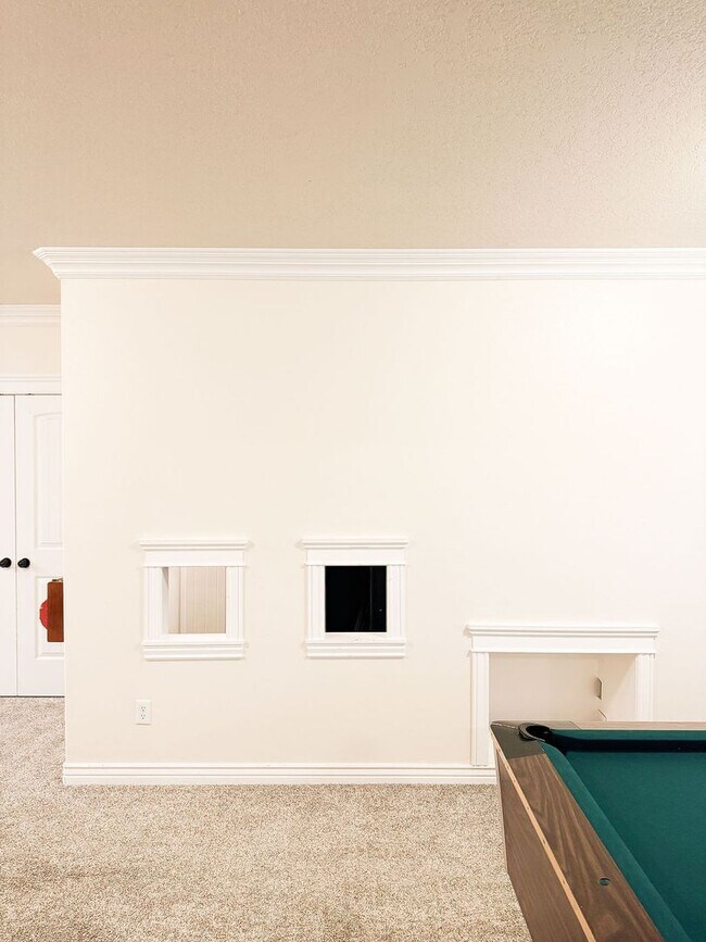 Building Photo - Beautiful Custom Home For Rent In Rexburg!