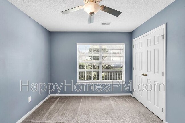 Building Photo - 135 Thistle Rd