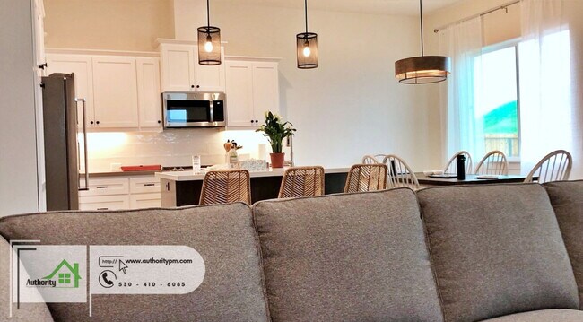 Building Photo - 4624 Pleasant Hills Dr