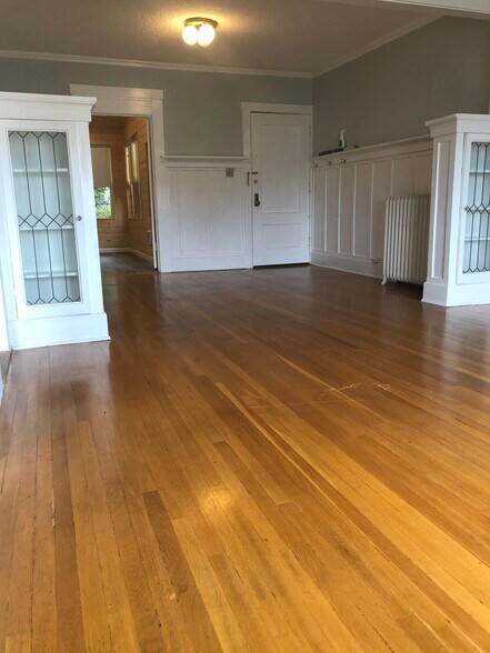 Living Room - 264 E Boston St