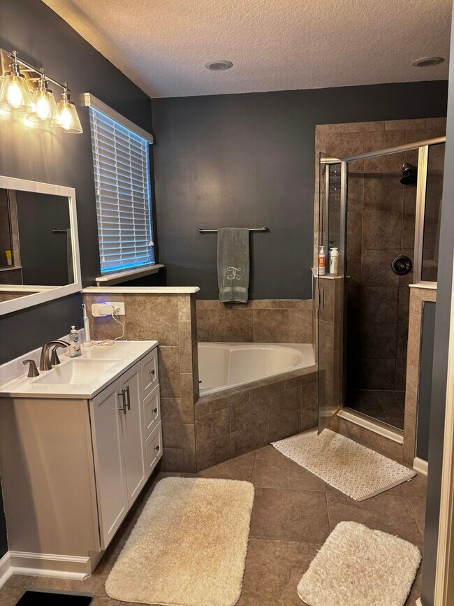 Building Photo - 276 Sanctuary Dr
