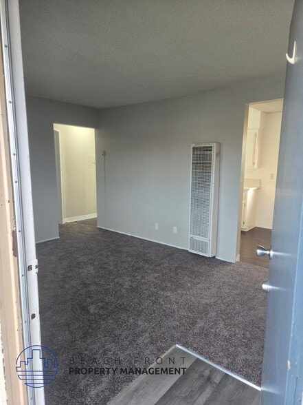 Building Photo - Rambling Rose