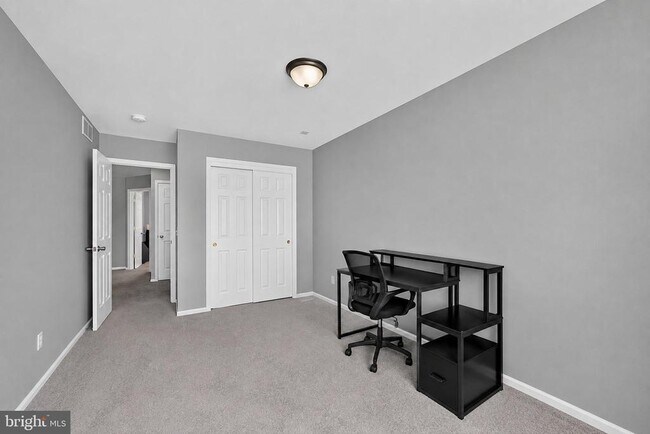 Building Photo - 11 Caraway Ct