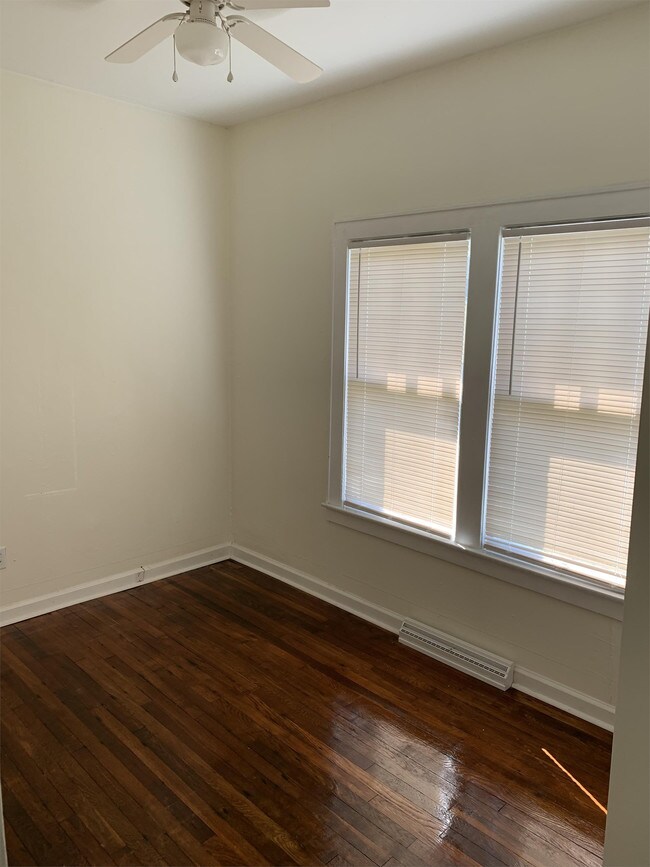 Building Photo - 6309 E Pea Ridge Rd