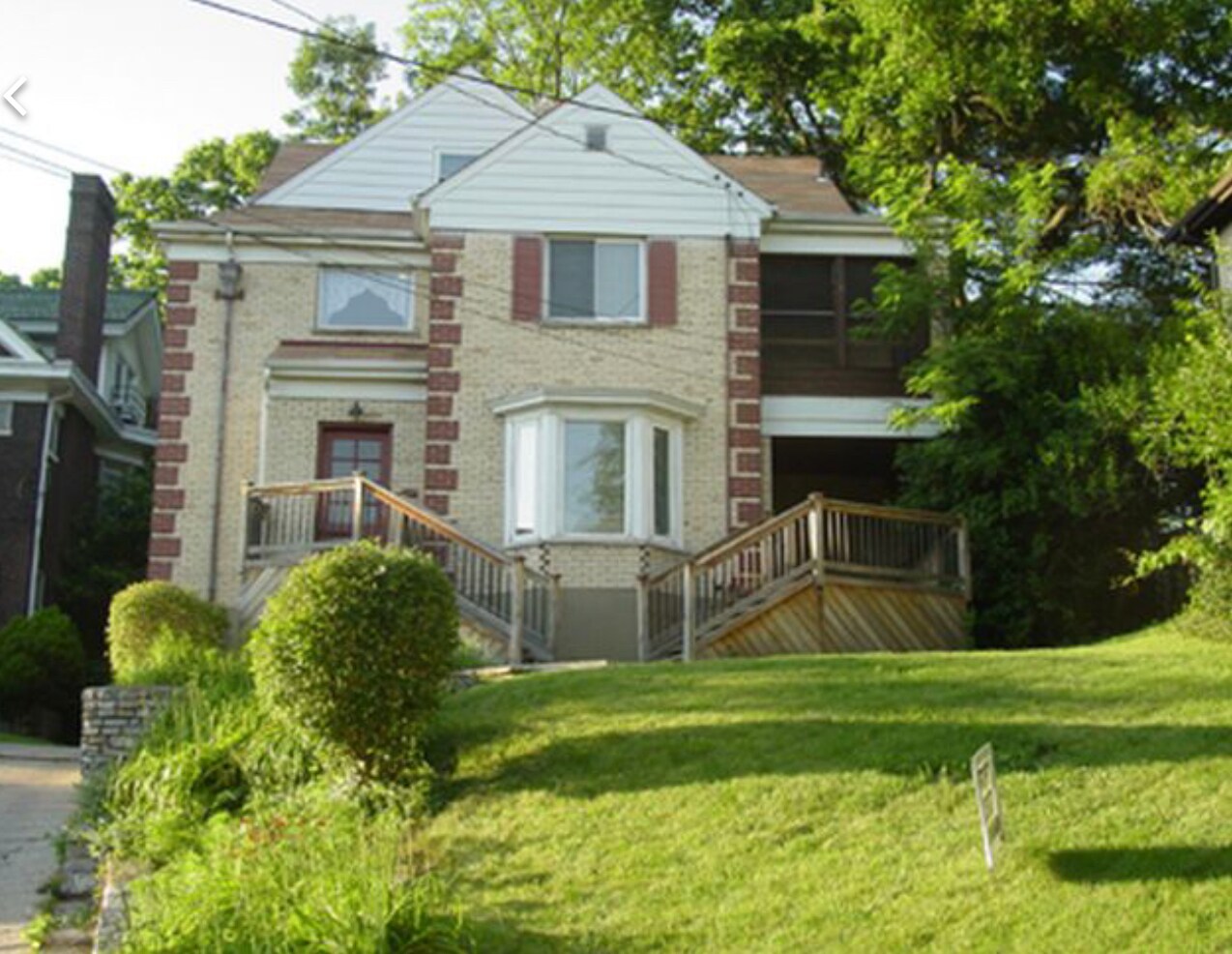 Building Photo - 2984 Linwood Ave