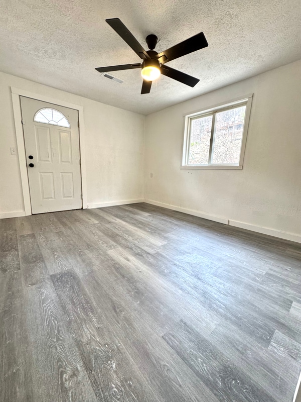 Building Photo - 1123 OH-552