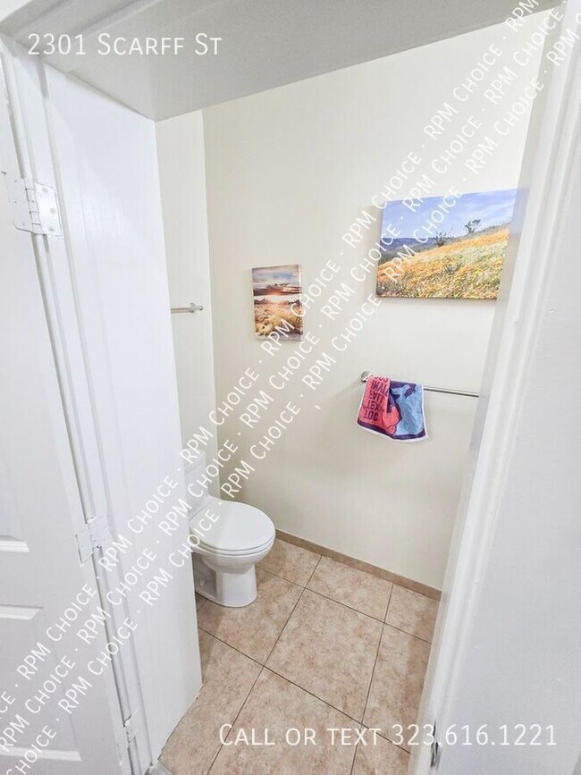 Building Photo - 2301 Scarff St