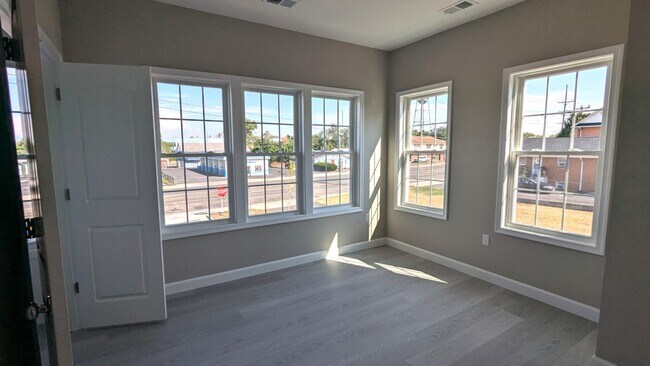 Building Photo - 2253 Papermill Rd