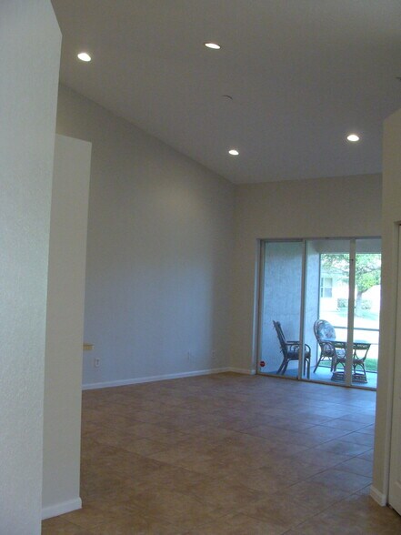 Building Photo - 369 W Coral Trace Cir