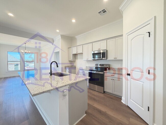 Building Photo - New Construction! 3 Bed 2 Bath in Country Club Estates!