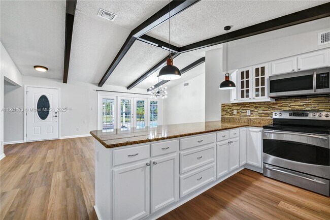 Building Photo - 6215 Donegal Dr