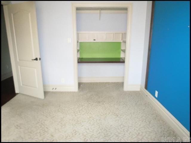 Building Photo - 21 Commentry Dr