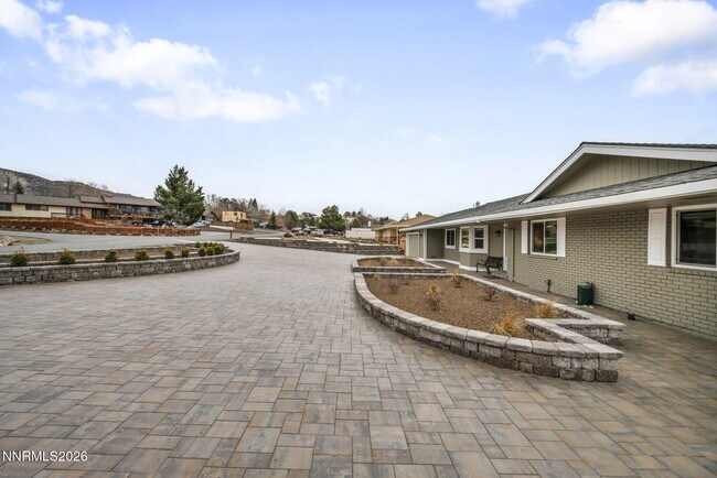 Building Photo - 13745 Kewanna Trail