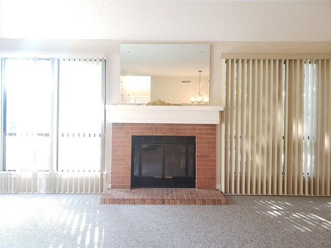 Building Photo - 512 Heritage Hills