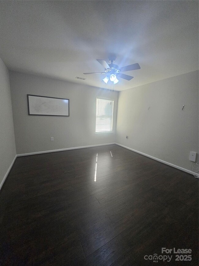 Building Photo - 756 Nannyberry Ln