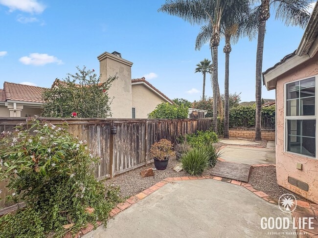 Building Photo - Inviting 2BD/1BA Gated Home in Vista with a 2 Car Garage, Private Yard & Community Amenities