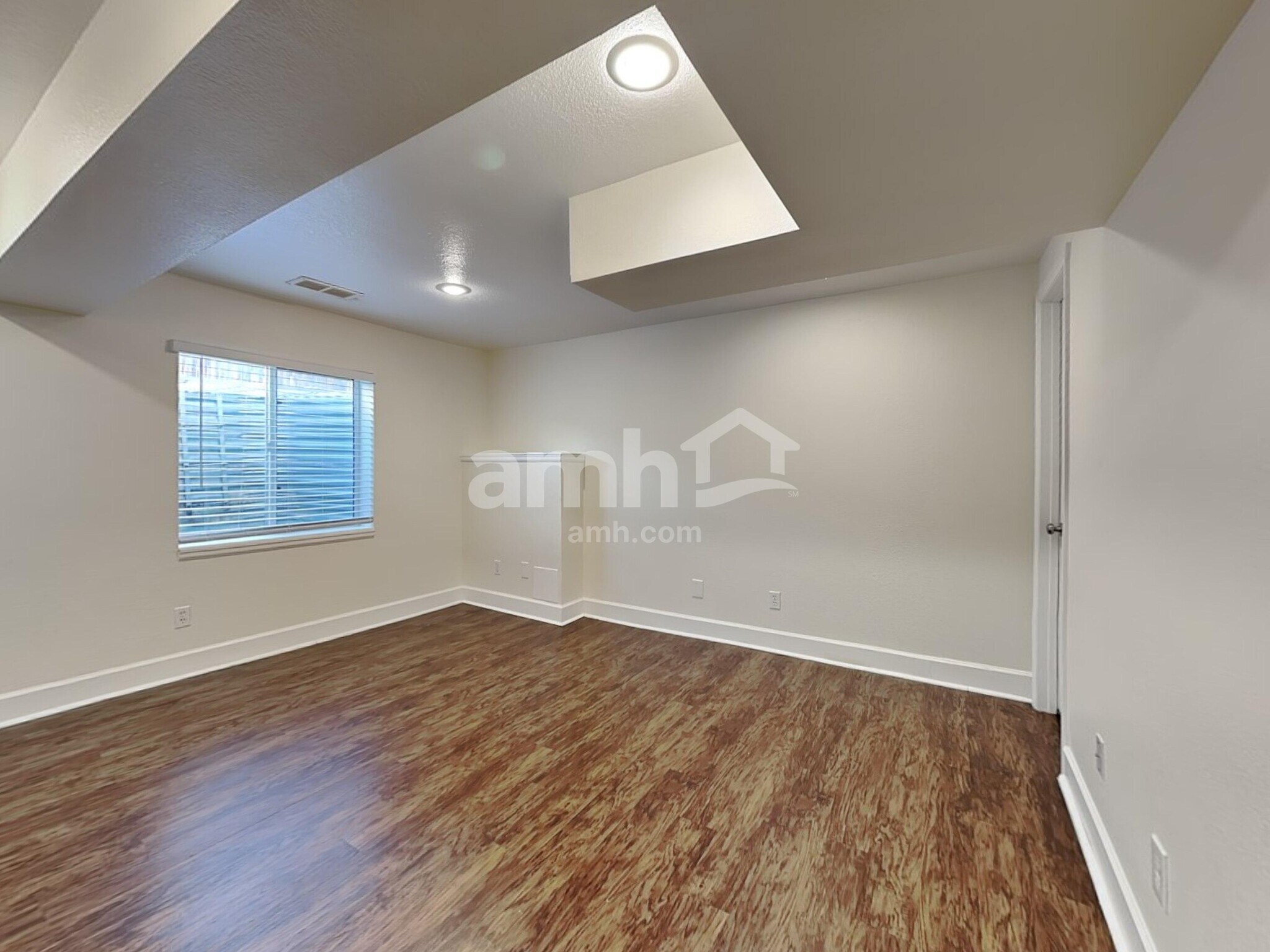 Building Photo - 13488 Quivas St