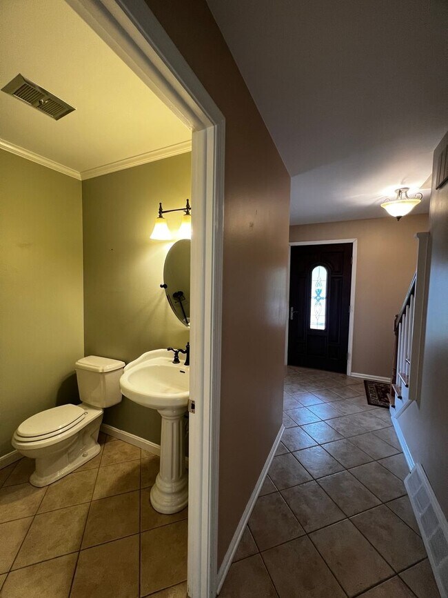 Building Photo - 75 Plymouth Cir