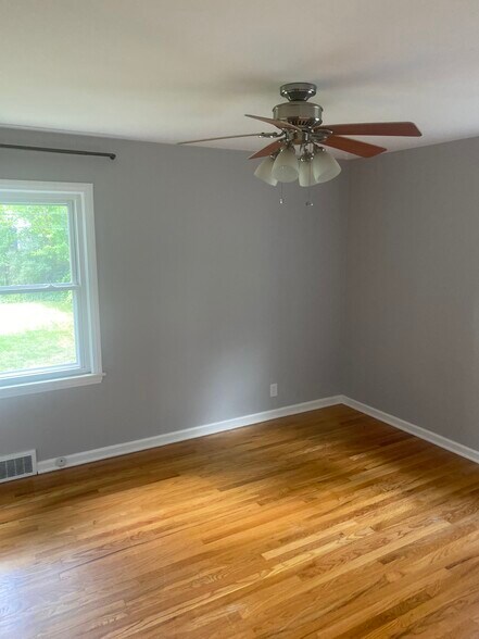 master bedroom - 531 Atlantic St