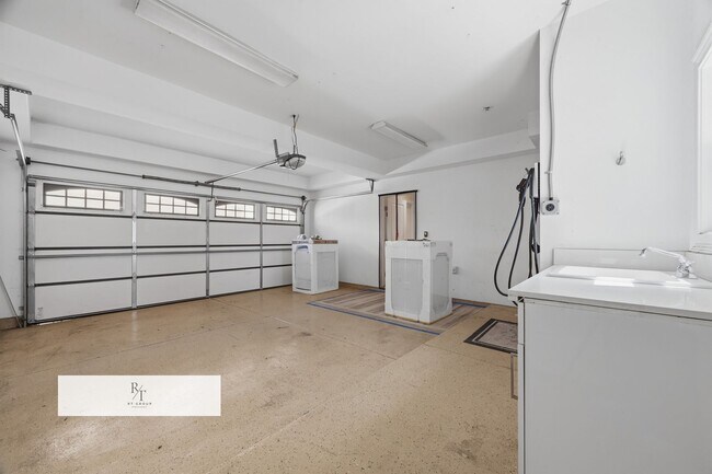 Building Photo - Beautiful Mediterranean Luxury Home in Exclusive Gated Villa Sierra, Arcadia