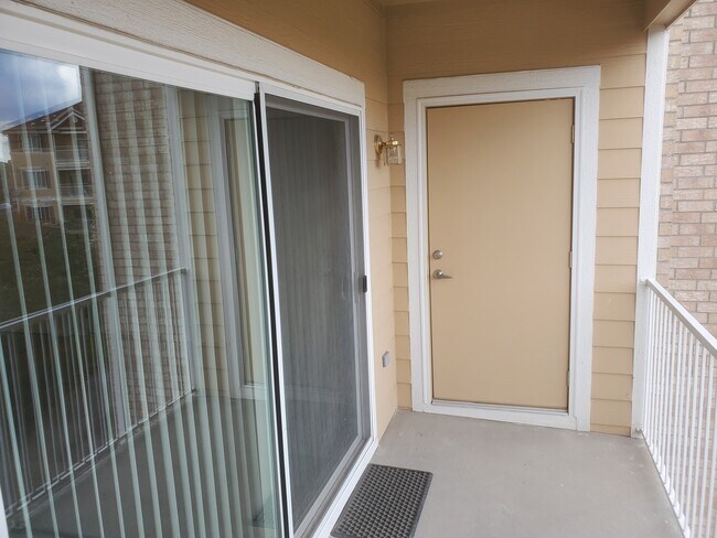 Building Photo - 15700 E Jamison Dr