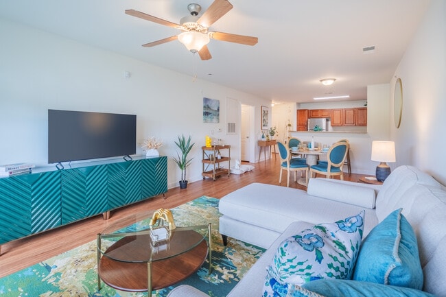 Building Photo - Parcstone Apartments