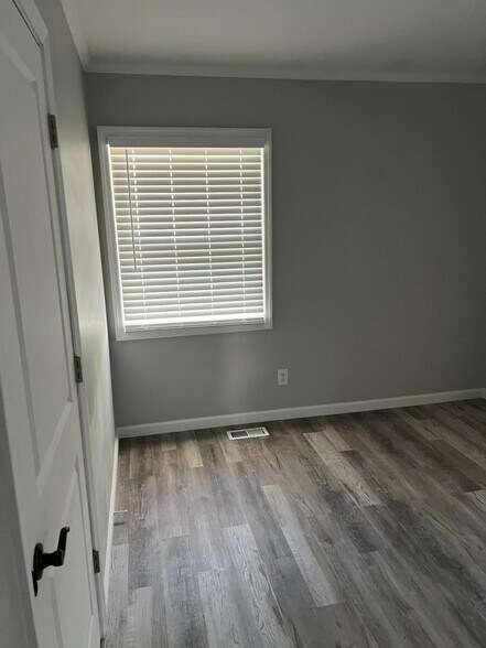 Building Photo - 207 Herbert St